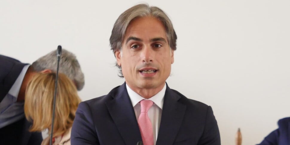 Healthcare, Falcomatà urges the Region: «No hiring plan, but brave retired doctors are being asked to repair the holes in a system that is still under administration»