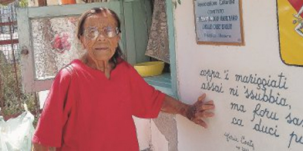 Messina, the poet Maria Costa's fund donated to the Municipality