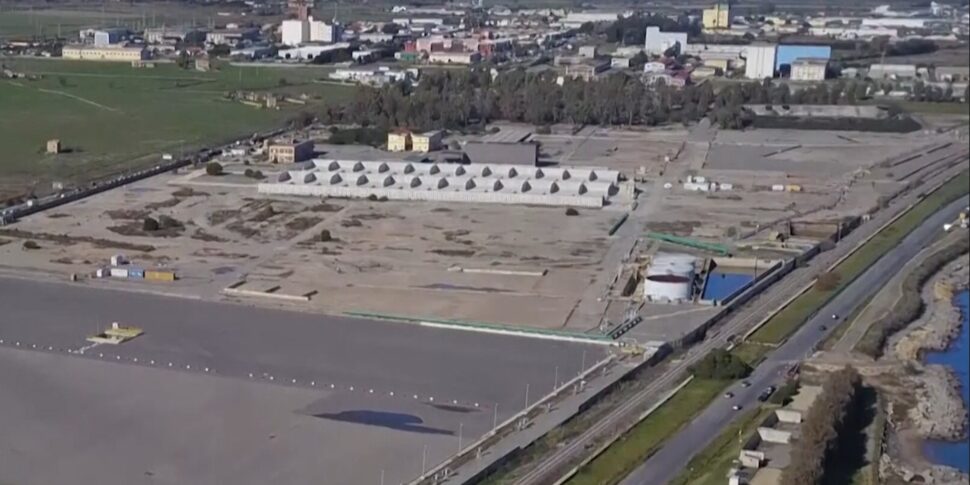 The first data from the Crotone reclamation. 5,855 tons of waste exported