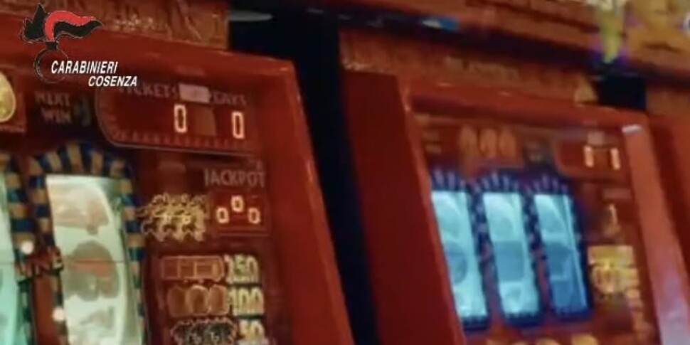 Fight against pathological gambling: checks and sanctions by the Cosenza police
