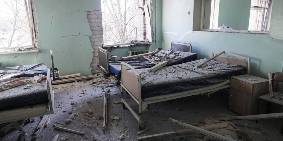 War in Ukraine, Moscow mocks the truce: raid kills 15 miners. A maternity ward was also hit