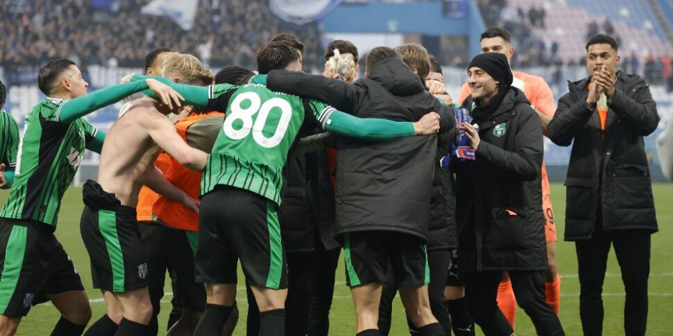 Sassuolo feat, with ten men beats Atalanta who pays for the Champions League efforts. Rebirth of Turin