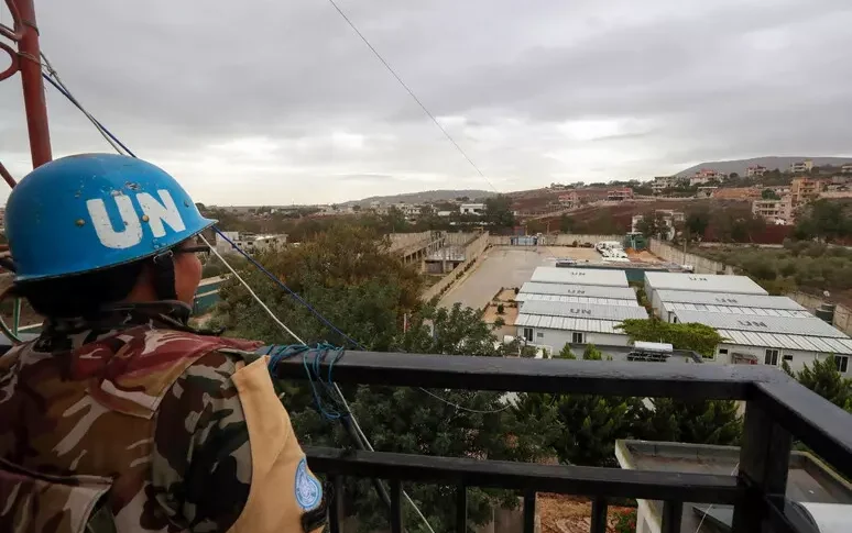Rocket debris on the Italian Unifil base in Lebanon. Drone over hotel in Baghdad with Italian soldiers Meloni: "Intervening in Hormuz would be a step towards involvement"