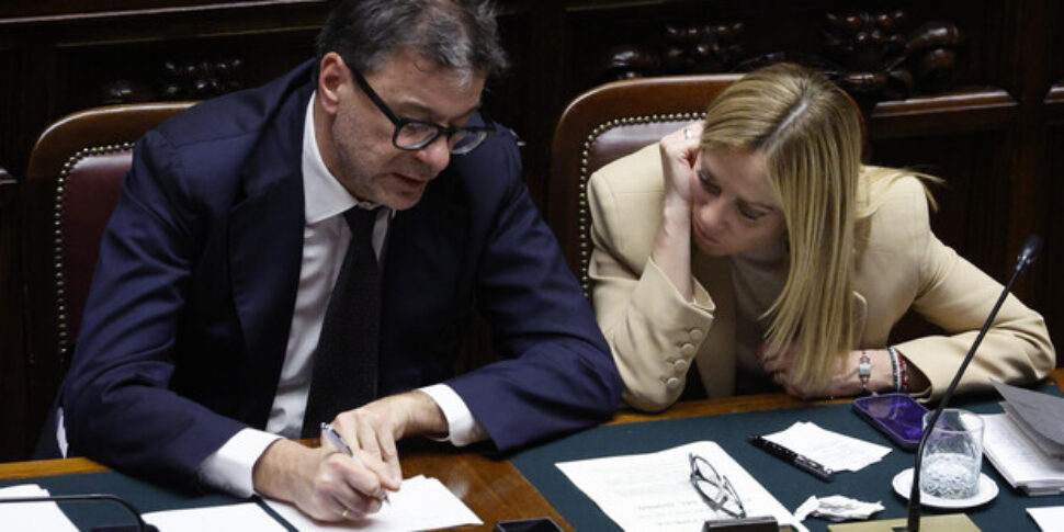 Clinging to the fuel bill: between excise duty cuts, controls and support for hauliers. What changes from today and for 20 days