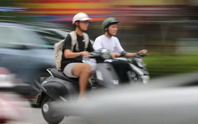 Bonuses for motorbikes and mopeds at the start, up to 4 thousand euros in contributions. Here's how it works