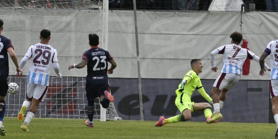 Crotone surrenders at home to Salernitana: Achik punishes the Pythagoreans