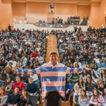 Jovanotti and the students, a praise of the Magna Graecia of Catanzaro