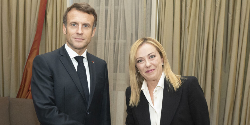 Meloni hears from Macron, support for the Gulf countries and Cyprus: "Common commitment"