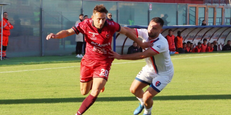 Reggina is back in the running, Amaranth victorious 2-0 in injury time on the Igea Virtus pitch. The peak is at -4