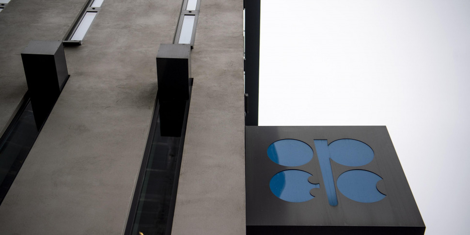 Earthquake in the oil market, the Emirates dump OPEC. The Cartel loses another piece, the war in Iran takes its toll