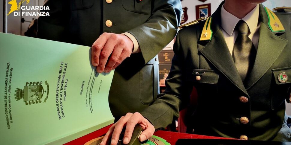 A professional, two entrepreneurs and a Montalto company that defrauded the tax authorities of 34 million euros