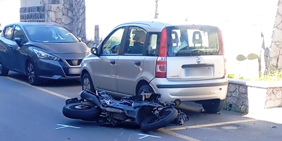 Collision between motorbikes in Giardini Naxos: 16-year-old from Taormina in intensive care at the Cannizzaro in Catania