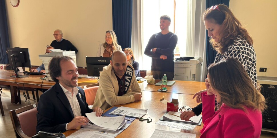 Elections in Messina, Valvieri is the first mayoral candidate to present the list