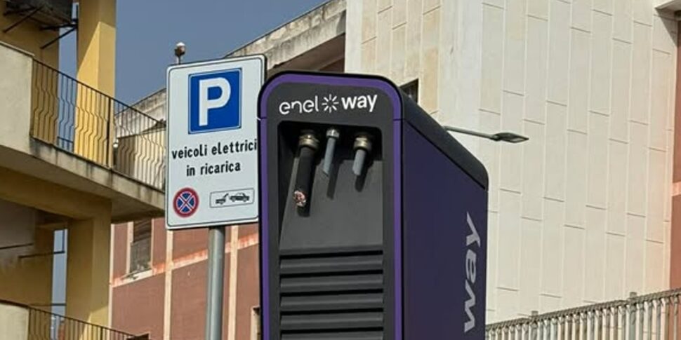 Messina, theft of cables from charging stations for electric cars: control units out of order in the northern area, citizen protest grows