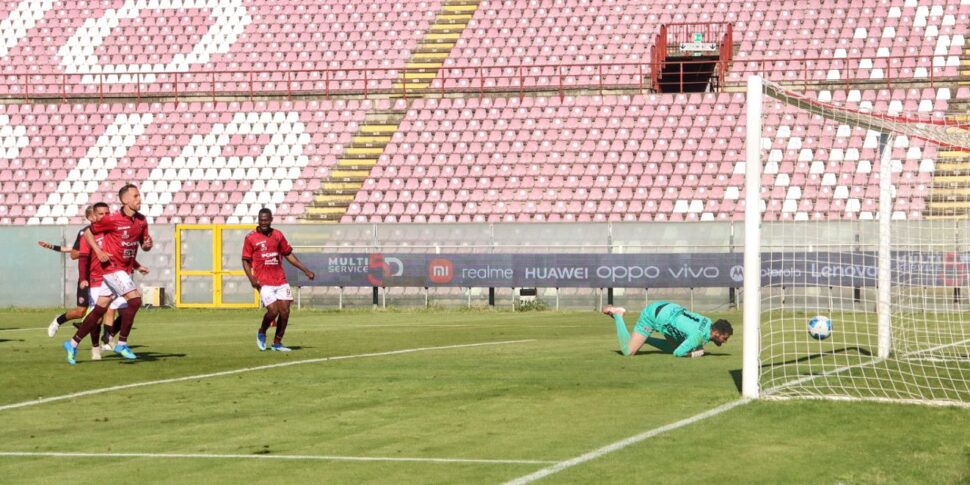 Reggina, towards Sambiase in general disinterest