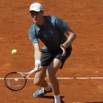 Sinner easily beats Moller in Madrid and reaches the round of 16. Musetti also smiles