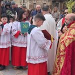 The church of S. Teodoro in Philadelphia: «The faithful next to Don Suppa»