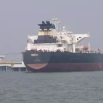 Trump: "US forces deployed close to Iran until a real agreement is reached". The truce falters: Hormuz closed, oil rises, European stock markets fall