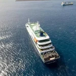 Three deaths from a possible epidemic on a cruise ship off the coast of Cape Verde: other suspected cases on board