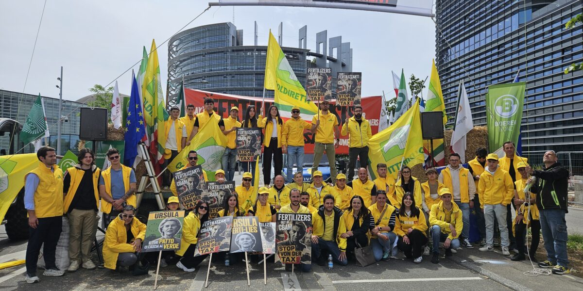 Fertilizers skyrocketing, Coldiretti attacks the EU: "Stop green taxes that strangle farmers"