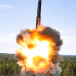 Russian raids on Kiev, Zelensky: "Even an Oreshnik missile carrying nuclear warheads". Conviction of Meloni and Macron