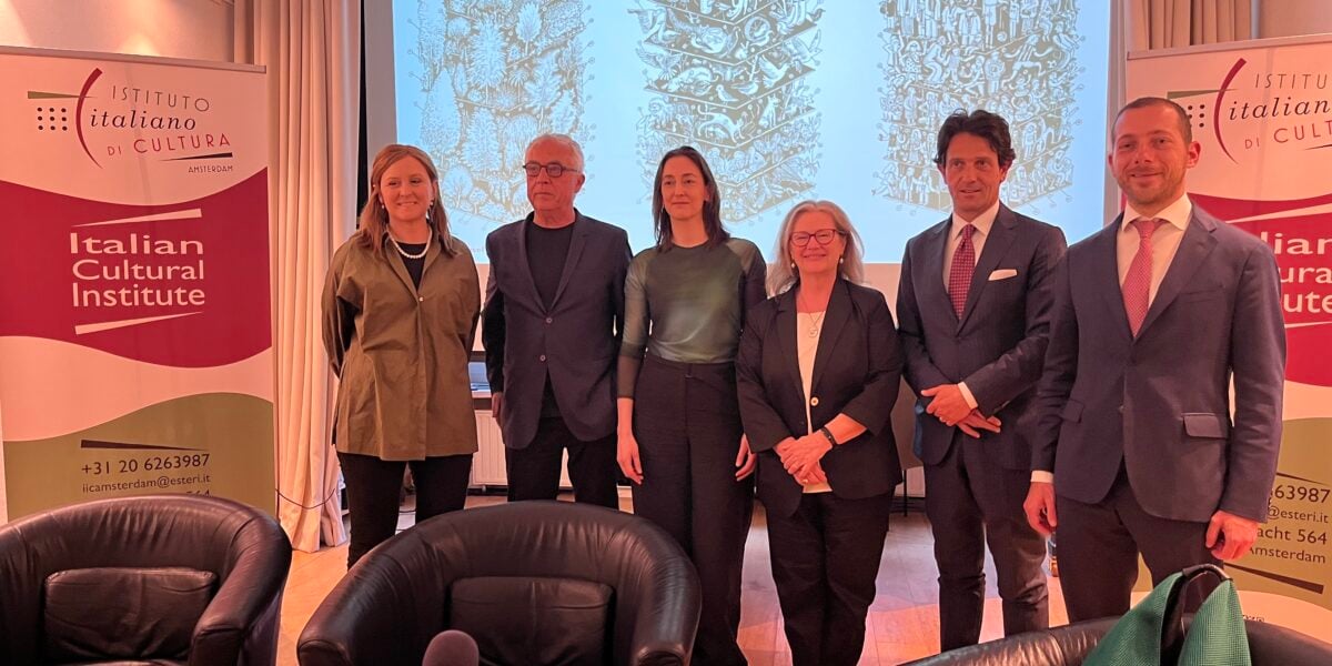 The challenges of architecture, the Vertical Forest and the "ecosystem city" by Stefano Boeri