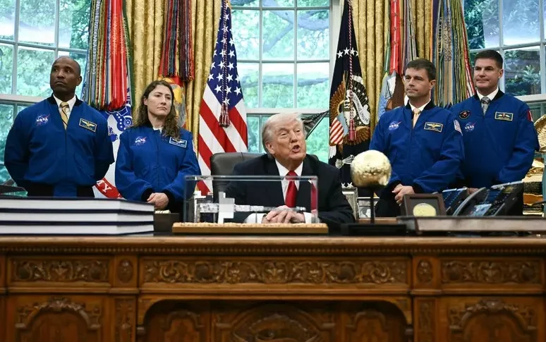 Axios: "Commanders today from Trump on new military options against Iran." Hypothesis conquest of Hormuz, uranium security and short and powerful attacks