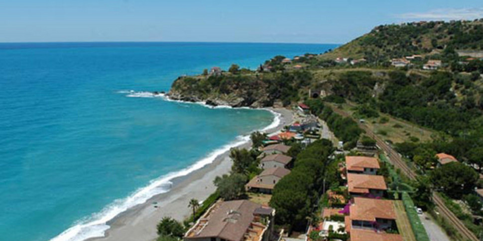 Breakthrough on beach concessions in Santa Maria del Cedro, goodbye to automatic renewals: 54 lots up for tender according to Bolkestein