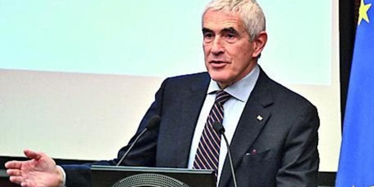 Casini in Catanzaro: "Decisive foreign policy, Ukraine cannot be dealt with in no particular order"