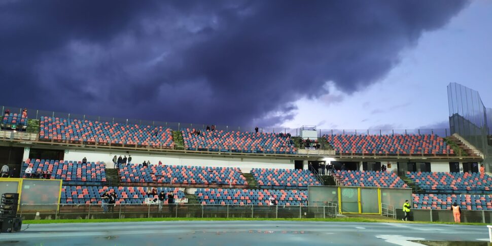 Cosenza bids farewell with the last training session. Society: what's cooking?