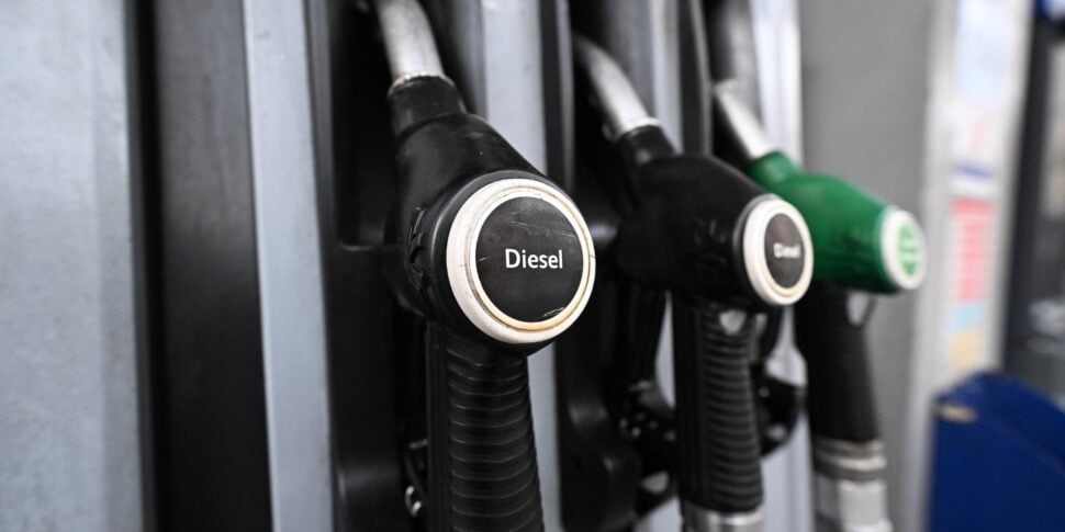 Dear fuel, new cut in excise duties after May 1st? Minister Urso: "We will evaluate"