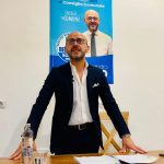 "Debacle orchestrated by crows and puppeteers". De Leo shoots zero on FI in Messina and contemplates a sensational farewell (with a return to the South he calls North?)