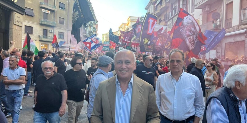 Demonstration of the rossoblù fans, Caruso: "Cosenza is us. The city deserves respect, ambition and a future worthy of its history"