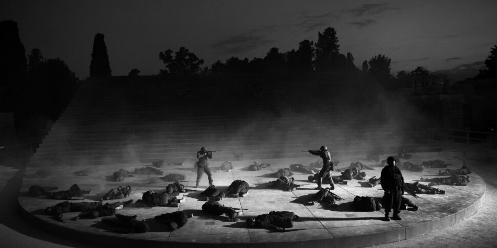 In Syracuse, Carsen's Antigone and the defense of humanity