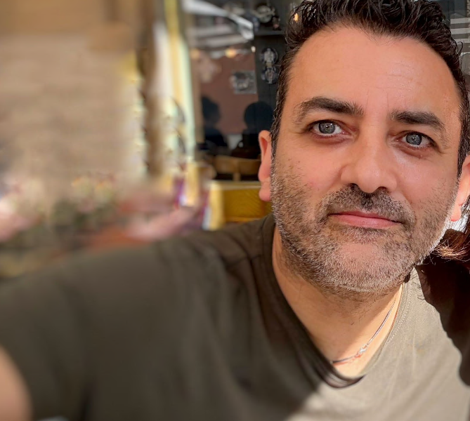 Inside the beauty and melancholy of the moment. The Messina writer Luigi La Rosa speaks
