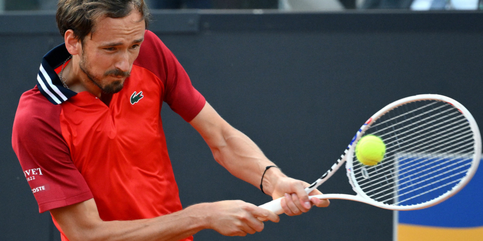 Internationals, Landaluce scares Medvedev but the Russian recovers and reaches Sinner: "I have nothing to lose"