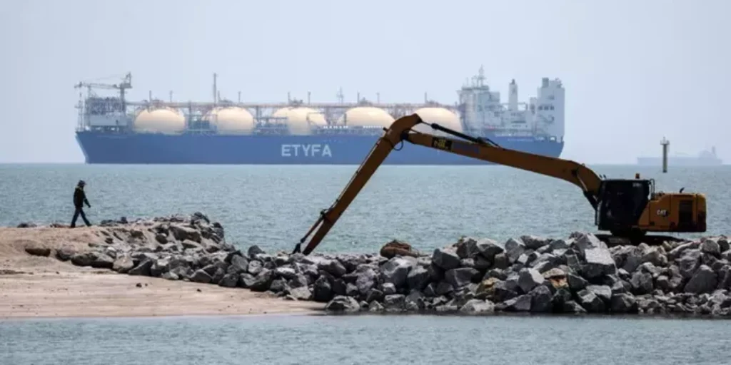 Iran-US towards agreement: Hormuz remains controlled by Iran and Oman. Oil collapses below $90
