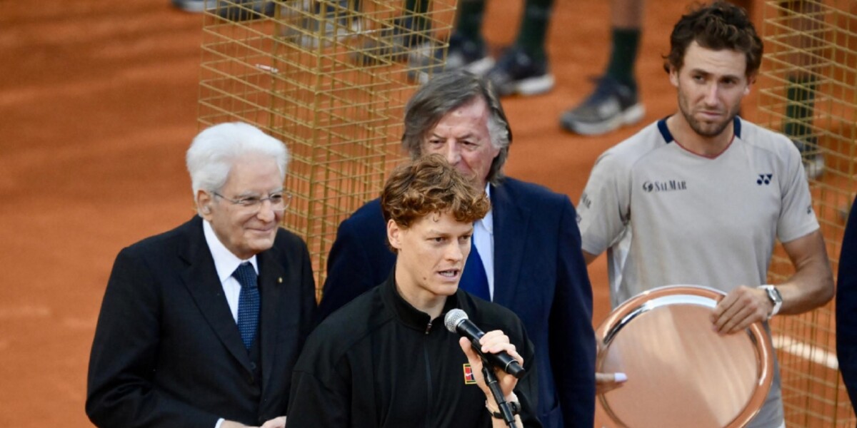 Mattarella's embrace of the king of the Forum: Sinner closes half a century of waiting