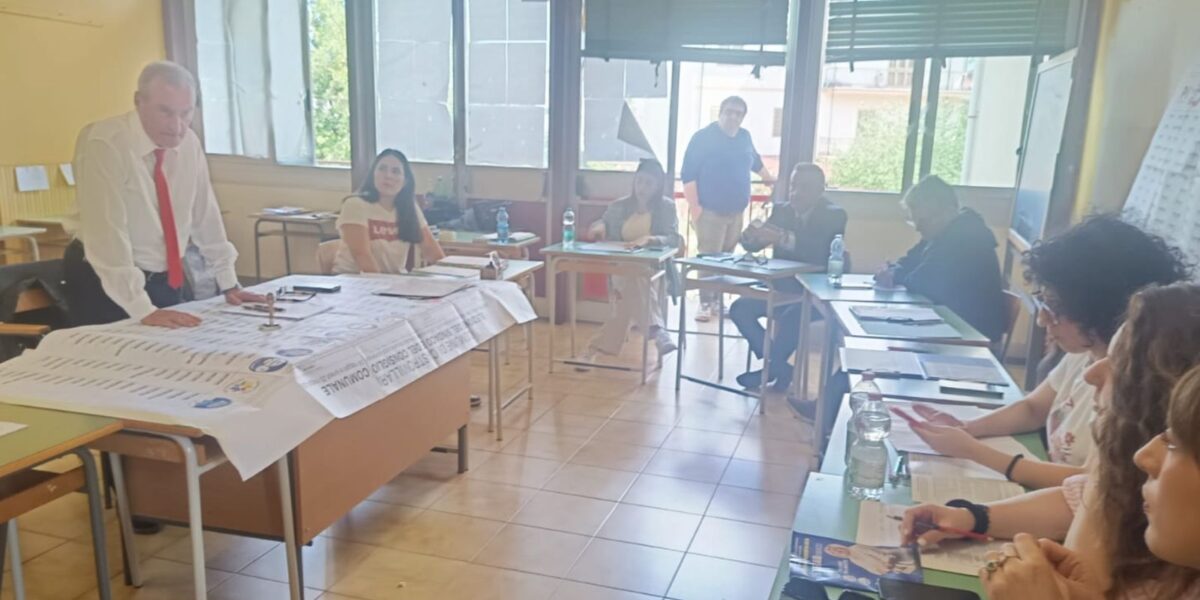 Municipal elections in Castrovillari, here are the first projections: Anna De Gaio in the lead but a run-off with Ernesto Bello is looming