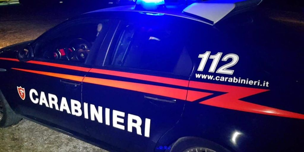 Polistena, attempts to rob a supermarket and attacks the police: man blocked and arrested