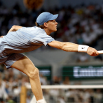Roland Garros, a hot noon for Sinner in Paris