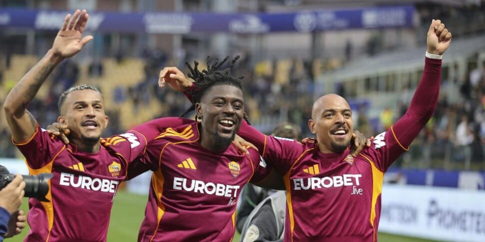 Roma wins a crazy match and remains in the wake of the Champions League: Malen is a cyclone