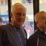 The Giro bids farewell to Cosenza and... that strange couple in front of the screen in the last kilometres
