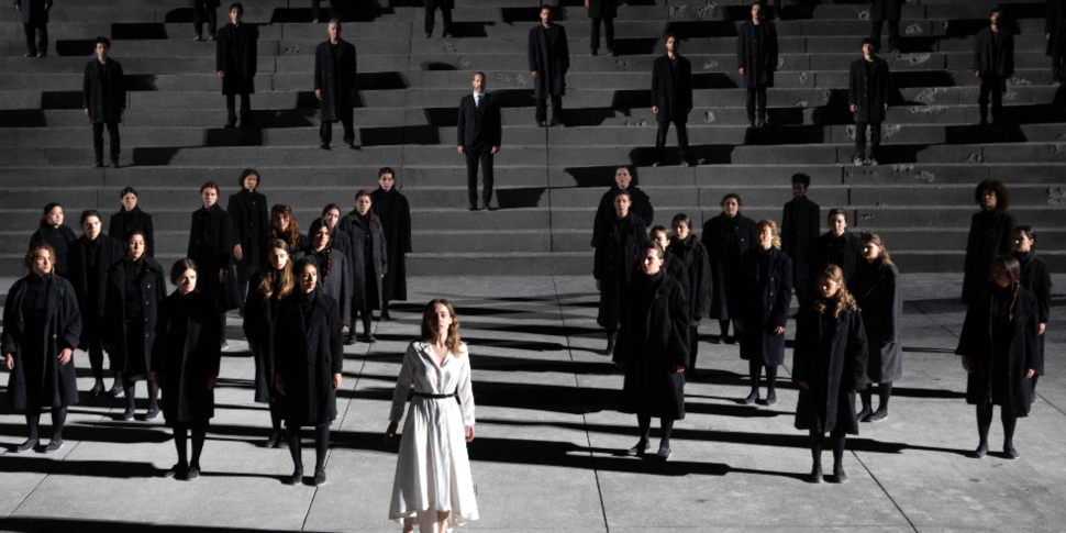Triumph of Antigone: Robert Carsen receives the Golden Aeschylus 2026