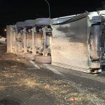 Fear in the night on the A18 Messina-Catania: articulated lorry jumps the road and hits a Fiat 500 in Giardini Naxos. Two injured