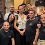 Dua Lipa and her husband Callum Turner enchanted by Tropea: romantic blitz after the wedding in Palermo