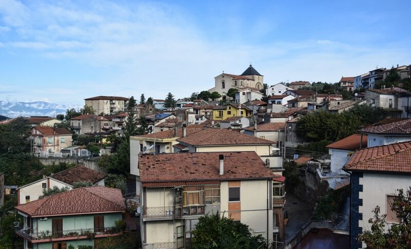 Competition for traffic policeman in Aprigliano, the minority attacks: "Late transparency and too many critical issues"