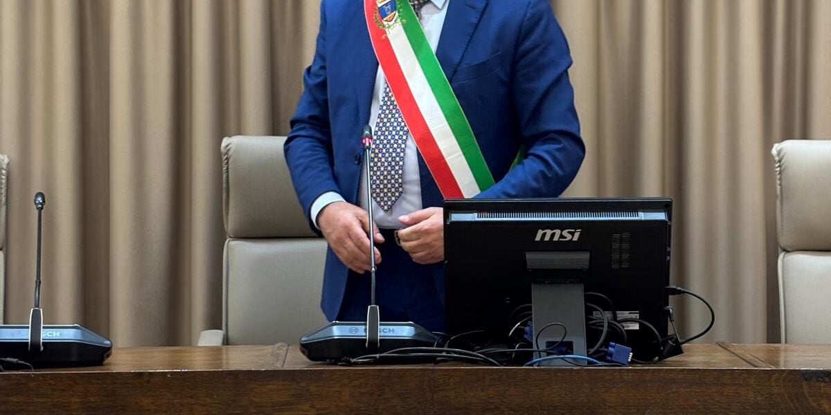 Crotone, Vincenzo Voce takes office as mayor: «I will be the mayor of all citizens»