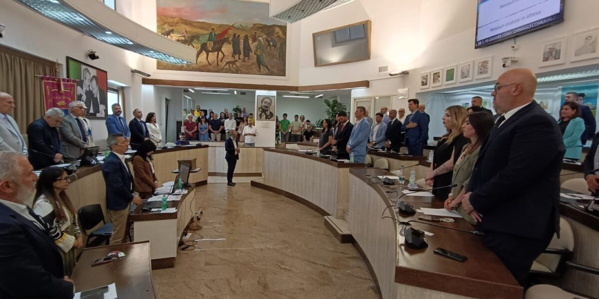 Crotone: the second Voce consiliatura was born with thirteen groups in the Chamber