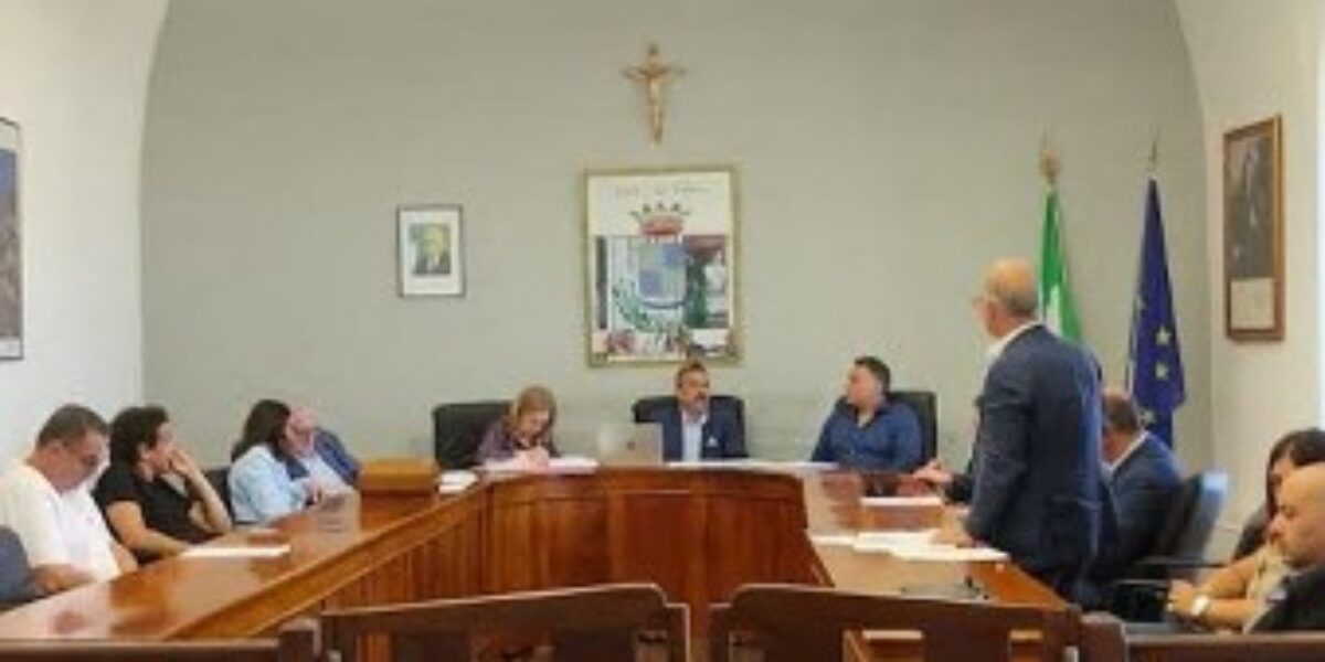 First municipal council in Tropea in the shadow of the... decree of the Court